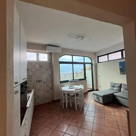 Apartamento Vista Eolie Milazzo- *