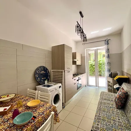 Apartamento Vista Eolie Milazzo- *